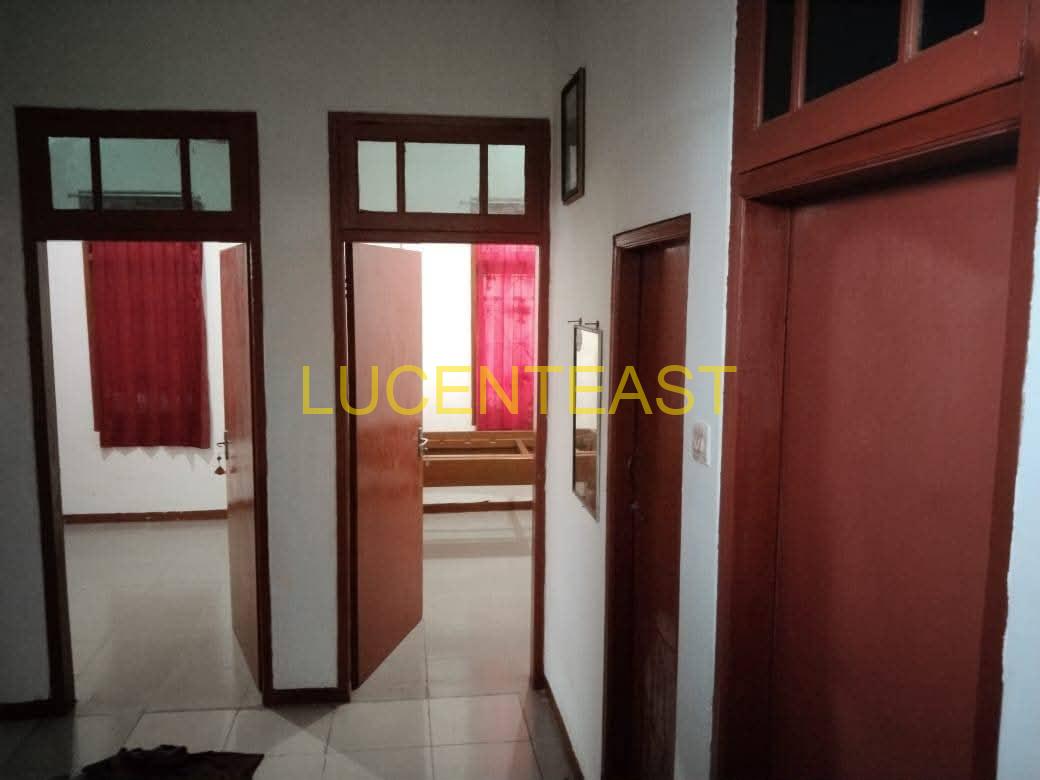 DIJUAL RUMAH 2 LANTAI LOKASI STRATEGIS SESETAN
