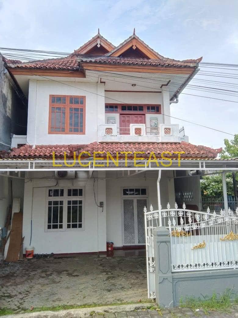 DIJUAL RUMAH 2 LANTAI LOKASI STRATEGIS SESETAN
