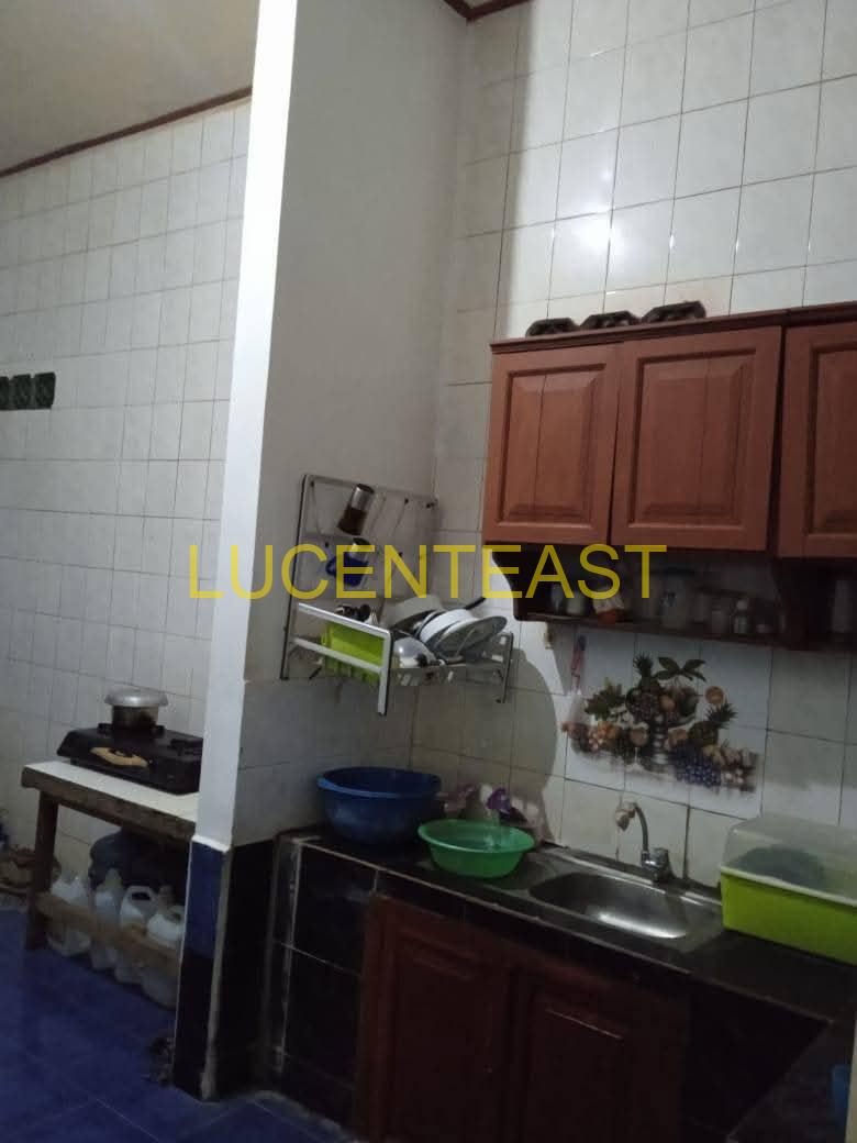 DIJUAL RUMAH 2 LANTAI LOKASI STRATEGIS SESETAN