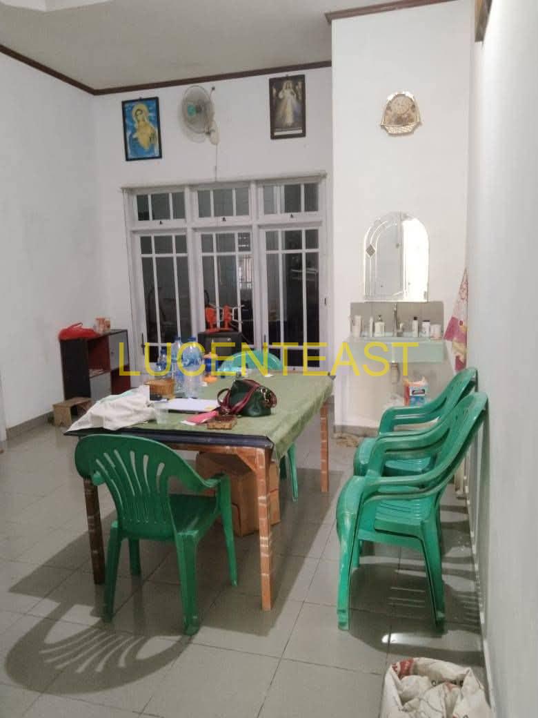 DIJUAL RUMAH 2 LANTAI LOKASI STRATEGIS SESETAN