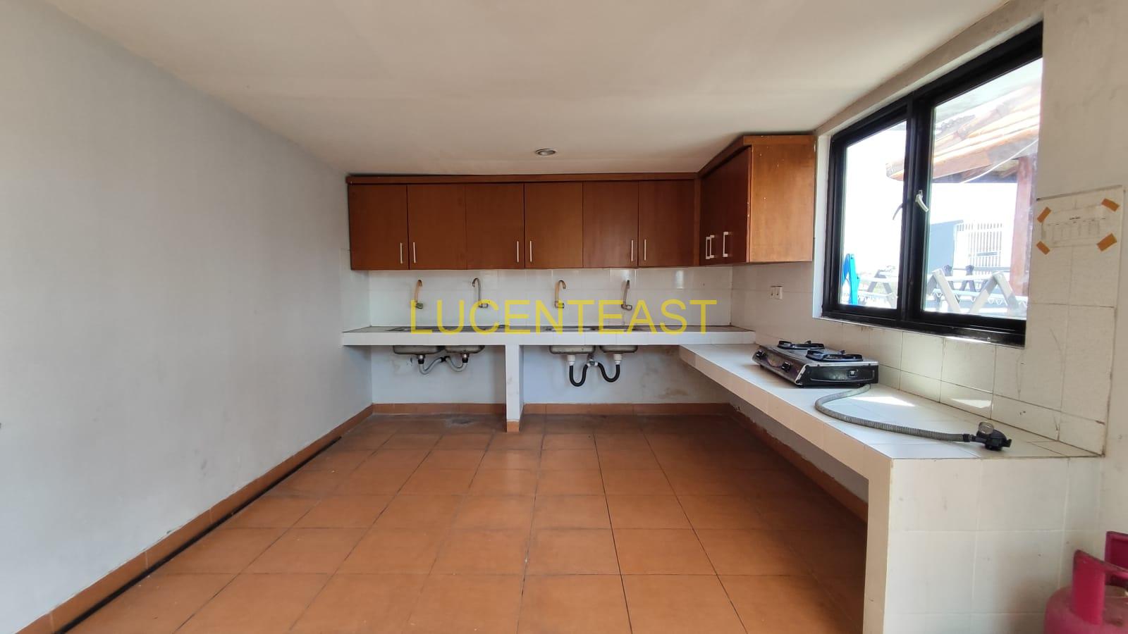 DIJUAL GEDUNG KOST LOKASI STARTEGIS RENON