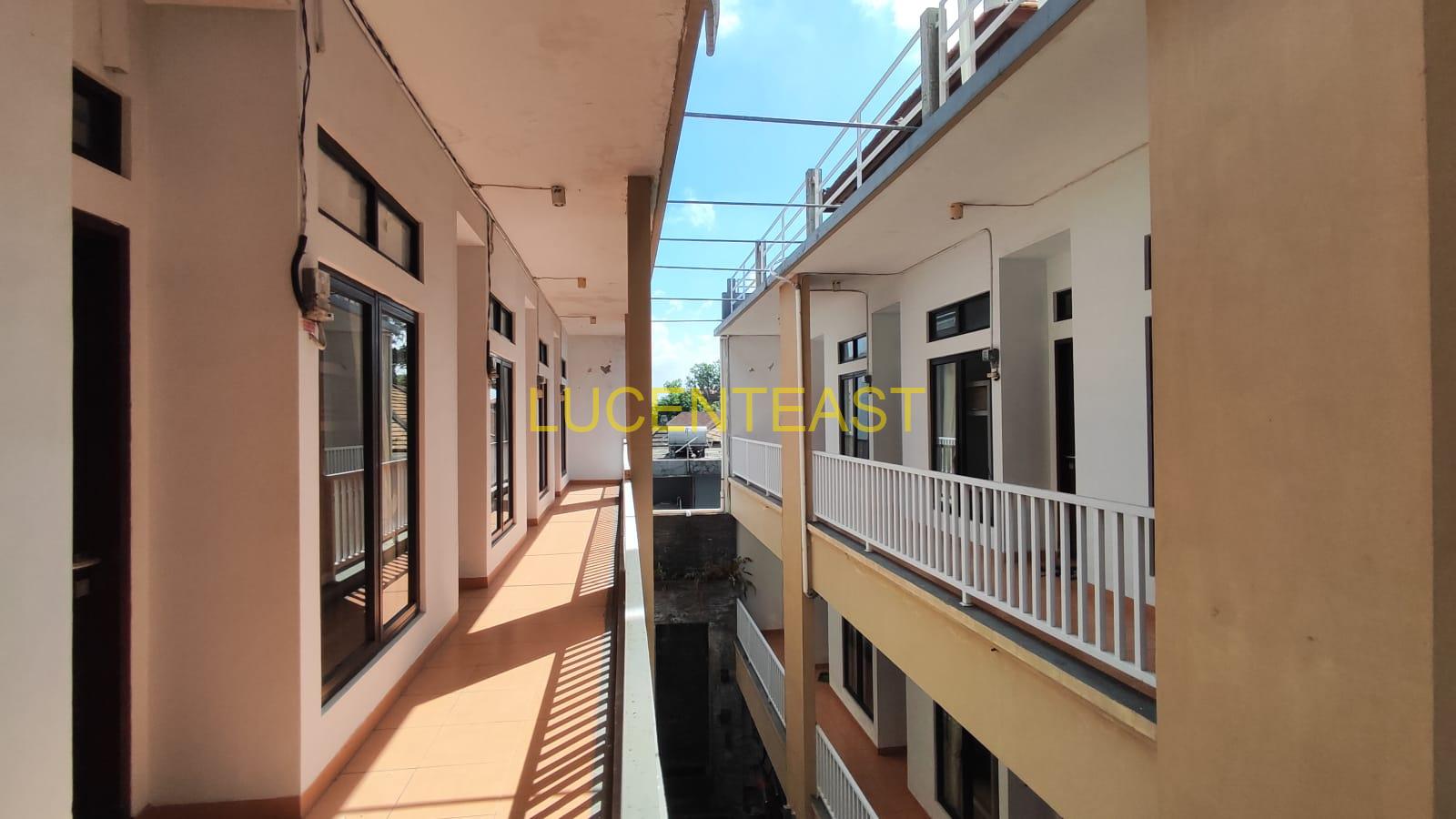 DIJUAL GEDUNG KOST LOKASI STARTEGIS RENON