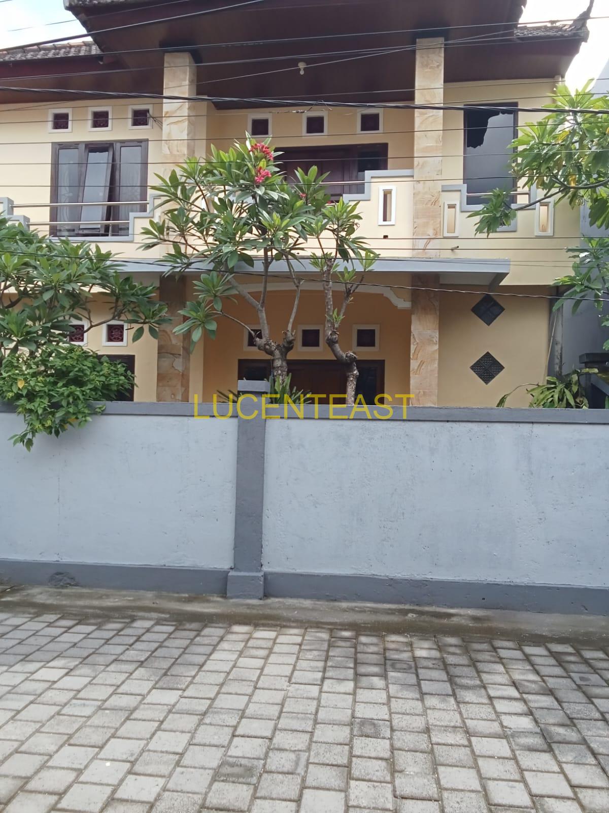 DIJUAL RUMAH LOKASI STRATEGIS HAYAM WURUK