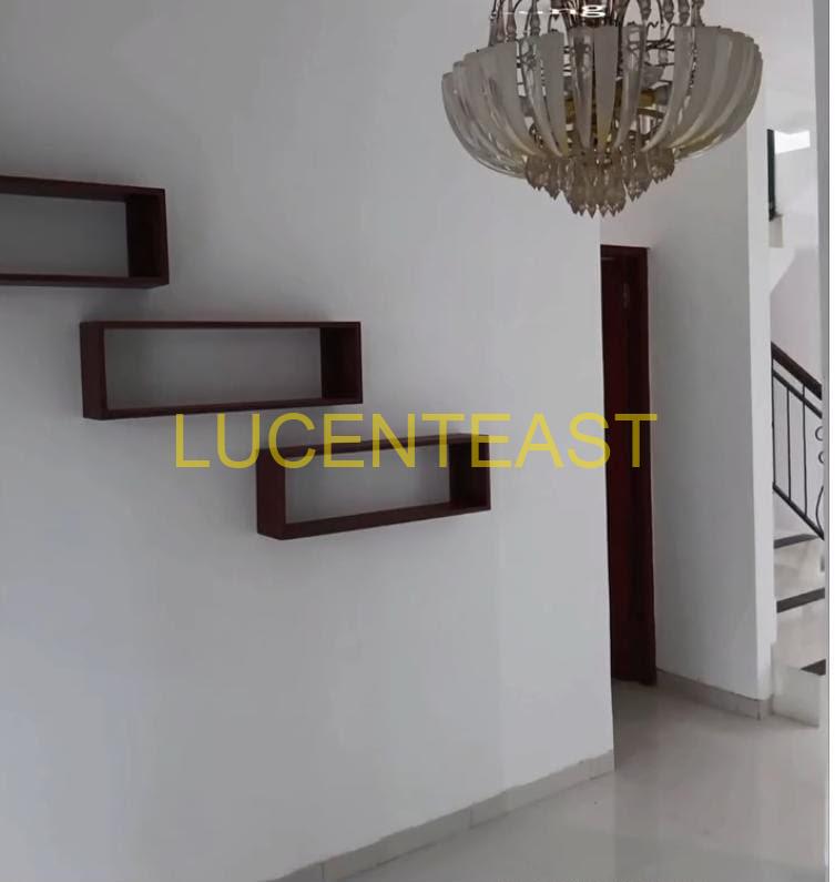 JUAL RUMAH 2 LANTAI TK.BADUNG-RENON