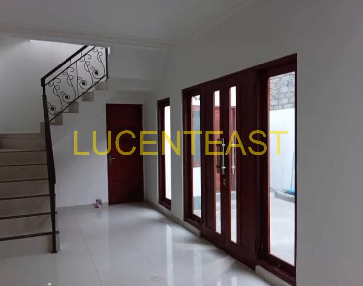 JUAL RUMAH 2 LANTAI TK.BADUNG-RENON