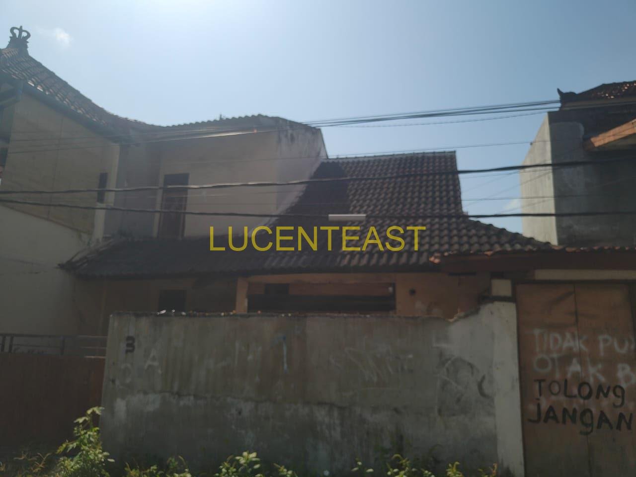 JUAL TANAH BONUS RUMAH TUA SESETAN