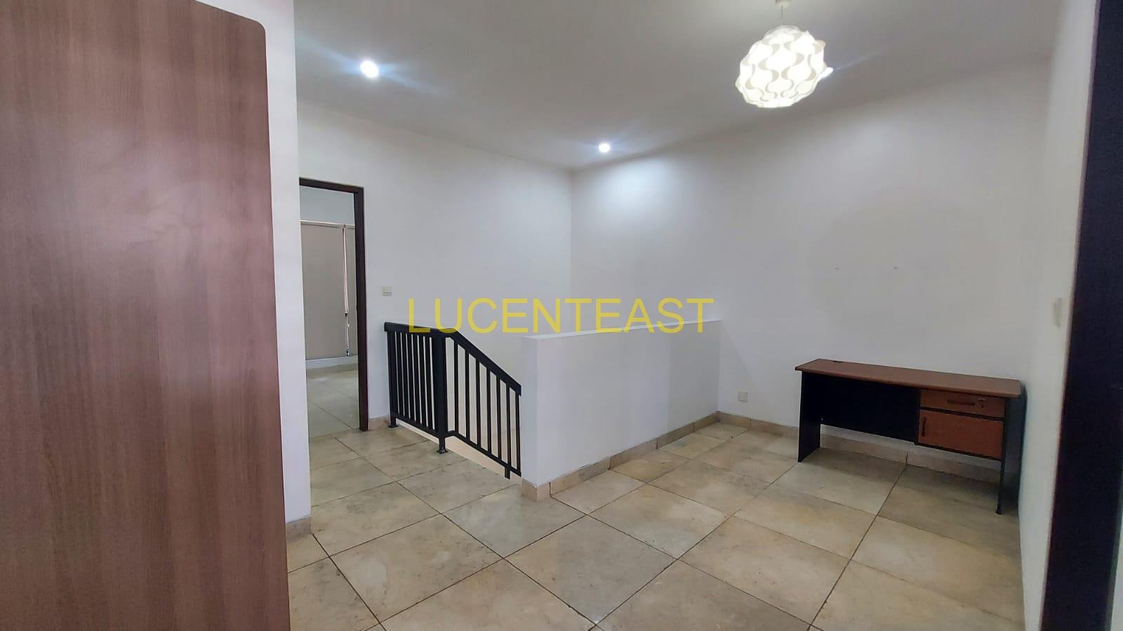 DIJUAL RUMAH LOKASI ELITE KEROBOKAN