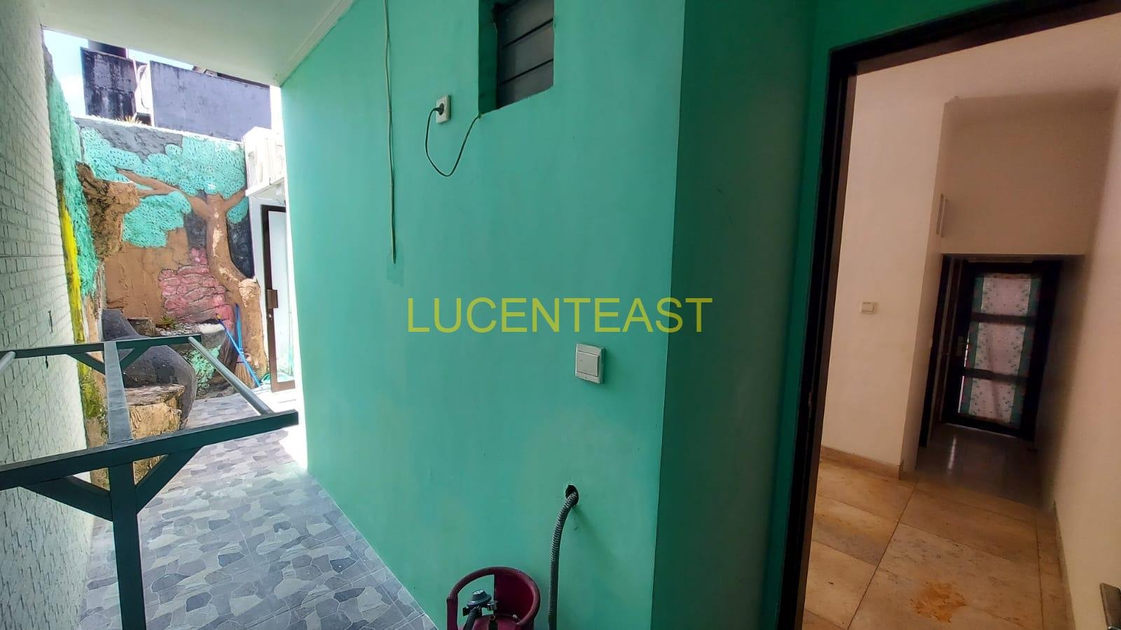 DIJUAL RUMAH LOKASI ELITE KEROBOKAN