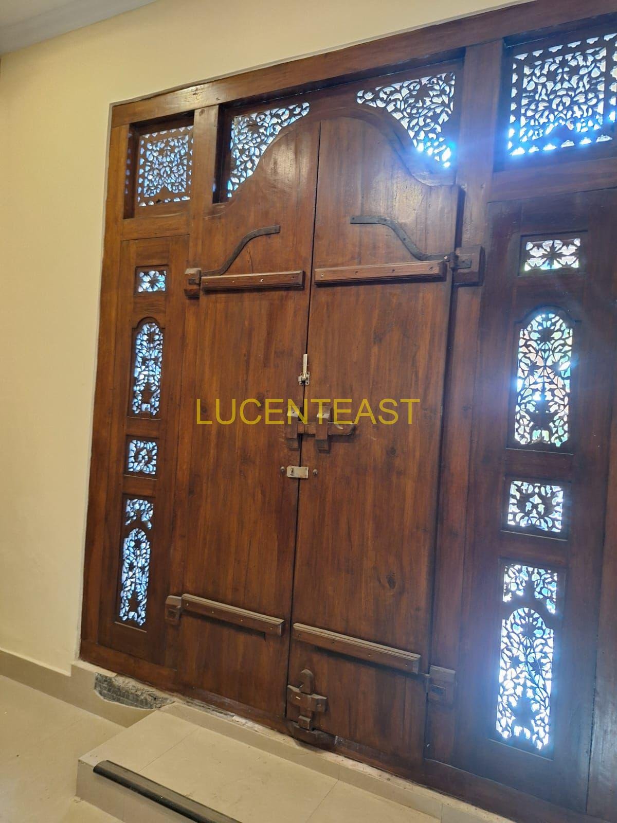 JUAL RUMAH 2 LANTAI GIANYAR