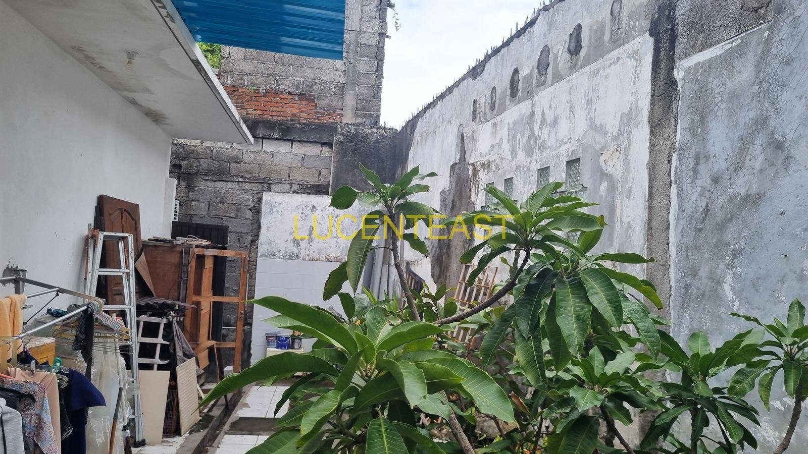 JUAL RUMAH LOKASI STARTEGIS RENON