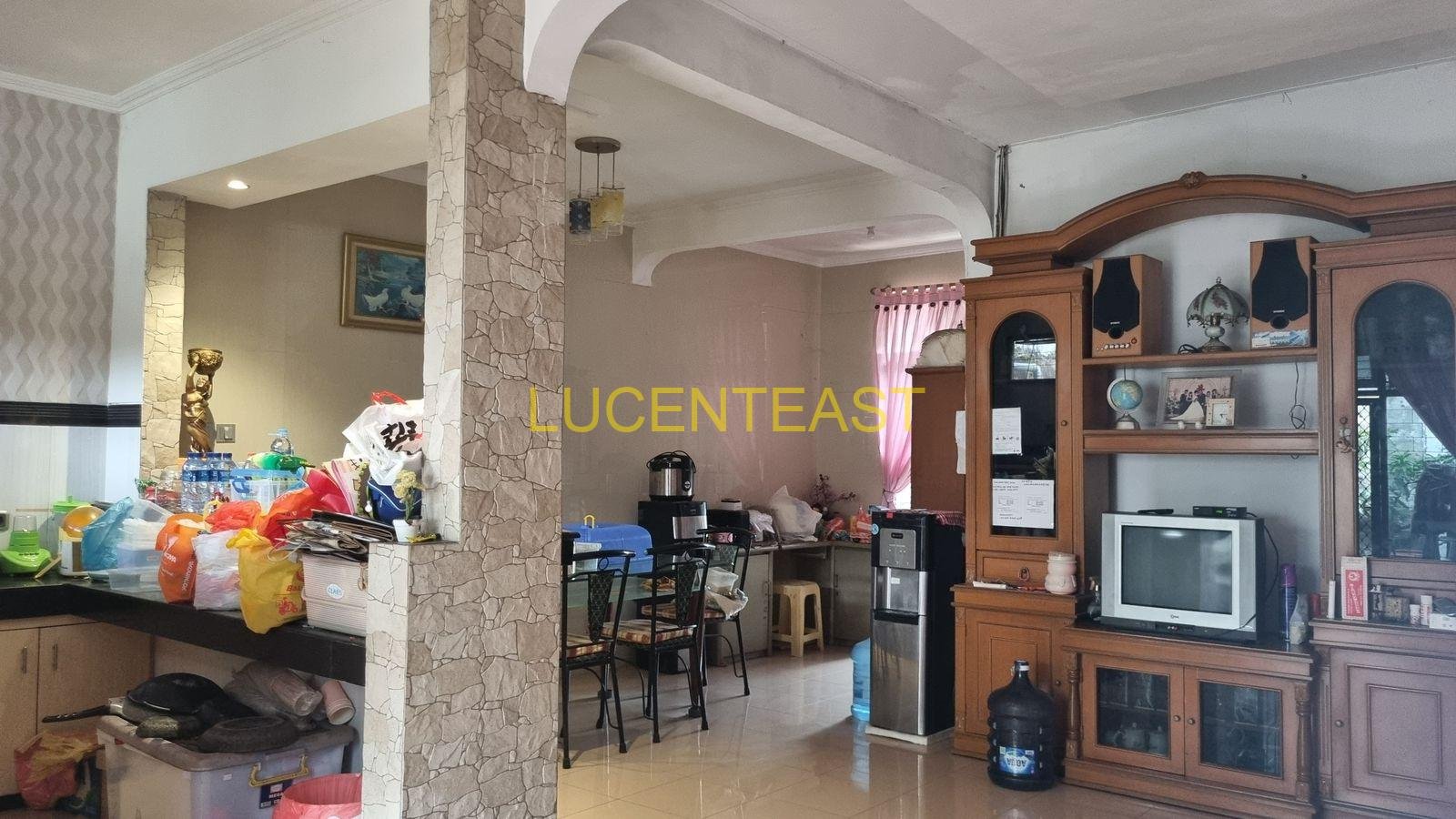 JUAL RUMAH LOKASI STARTEGIS RENON