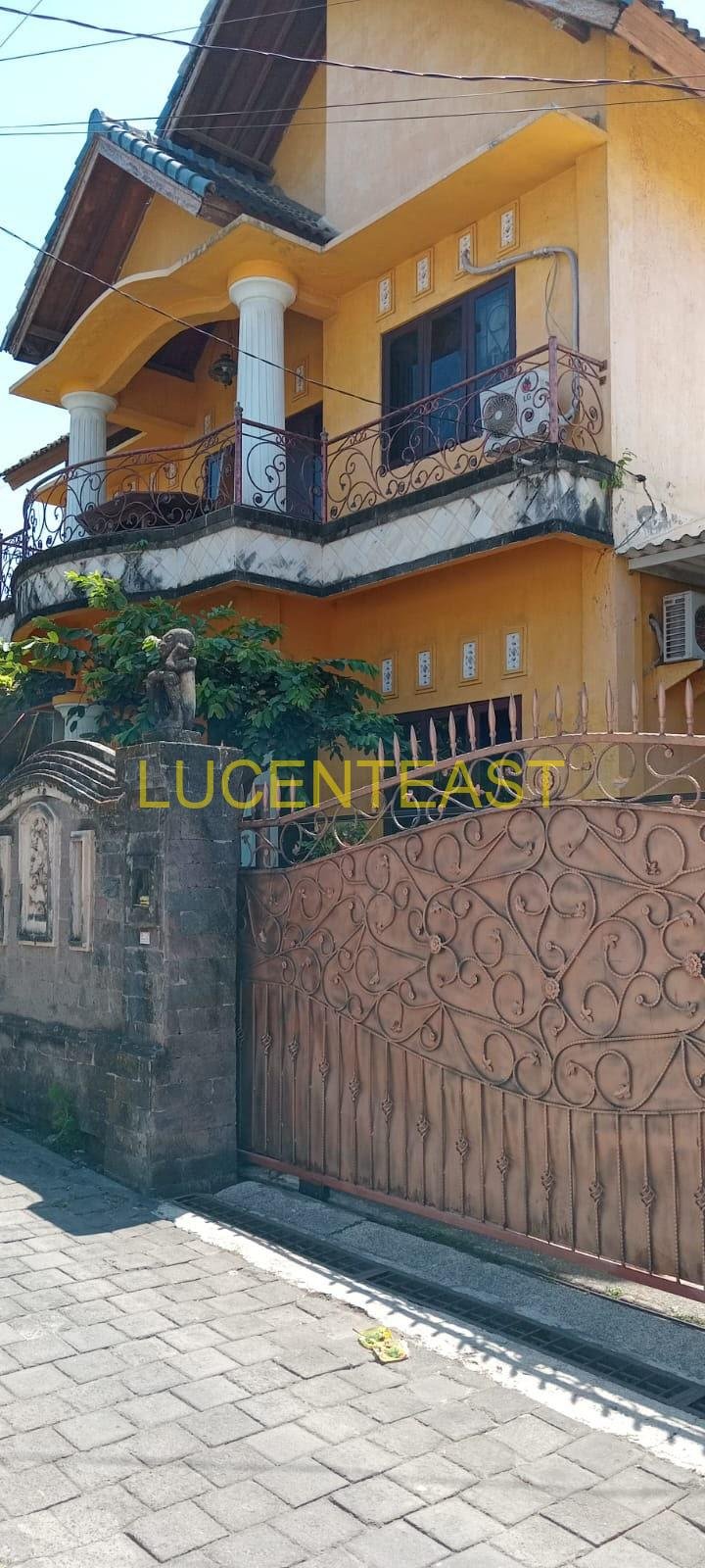 DI JUAL RUMAH 2 LANTAI-KESIMAN