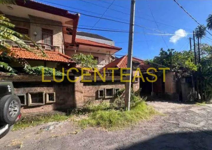 JUAL TANAH DAN BANGUNAN LOKASI RENON