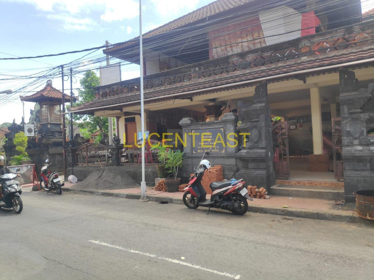 DIJUAL RUMAH MEWAH AREA DENPASAR