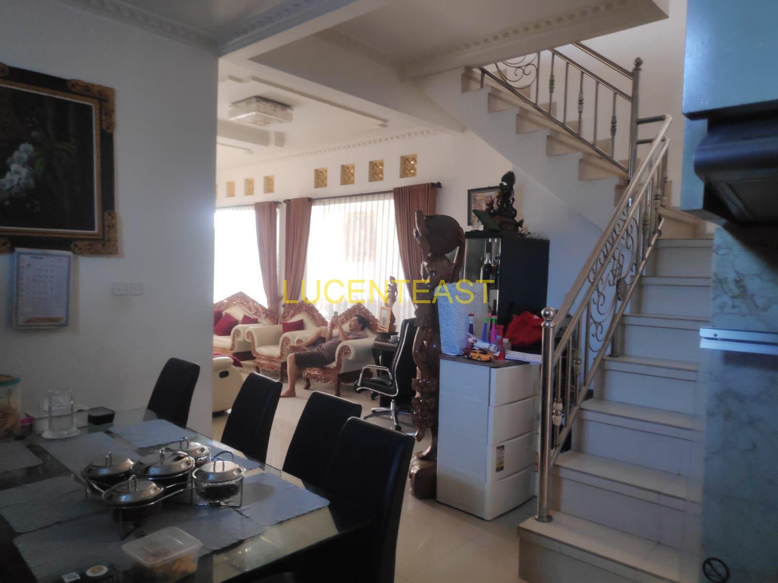 DIJUAL RUMAH MEWAH AREA DENPASAR