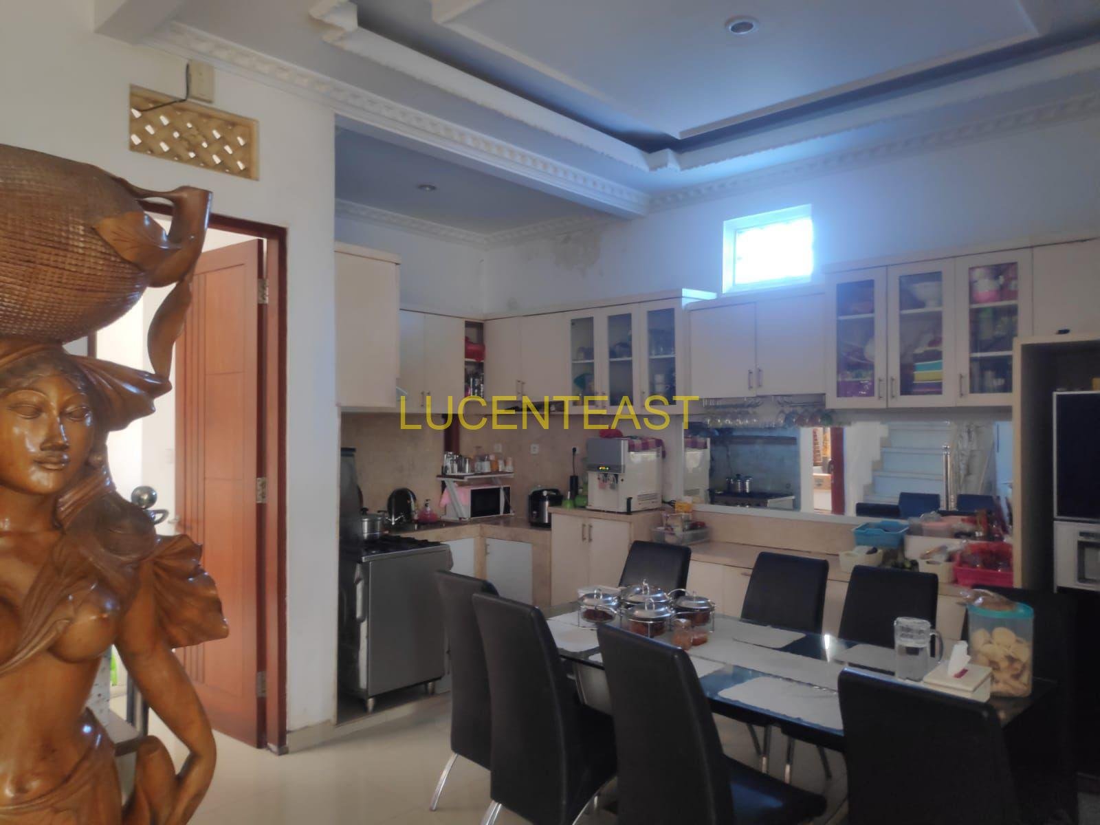 DIJUAL RUMAH MEWAH AREA DENPASAR