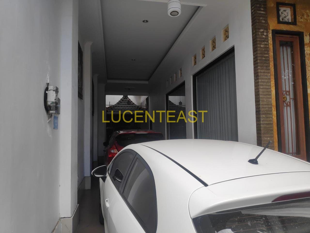 DIJUAL RUMAH MEWAH AREA DENPASAR