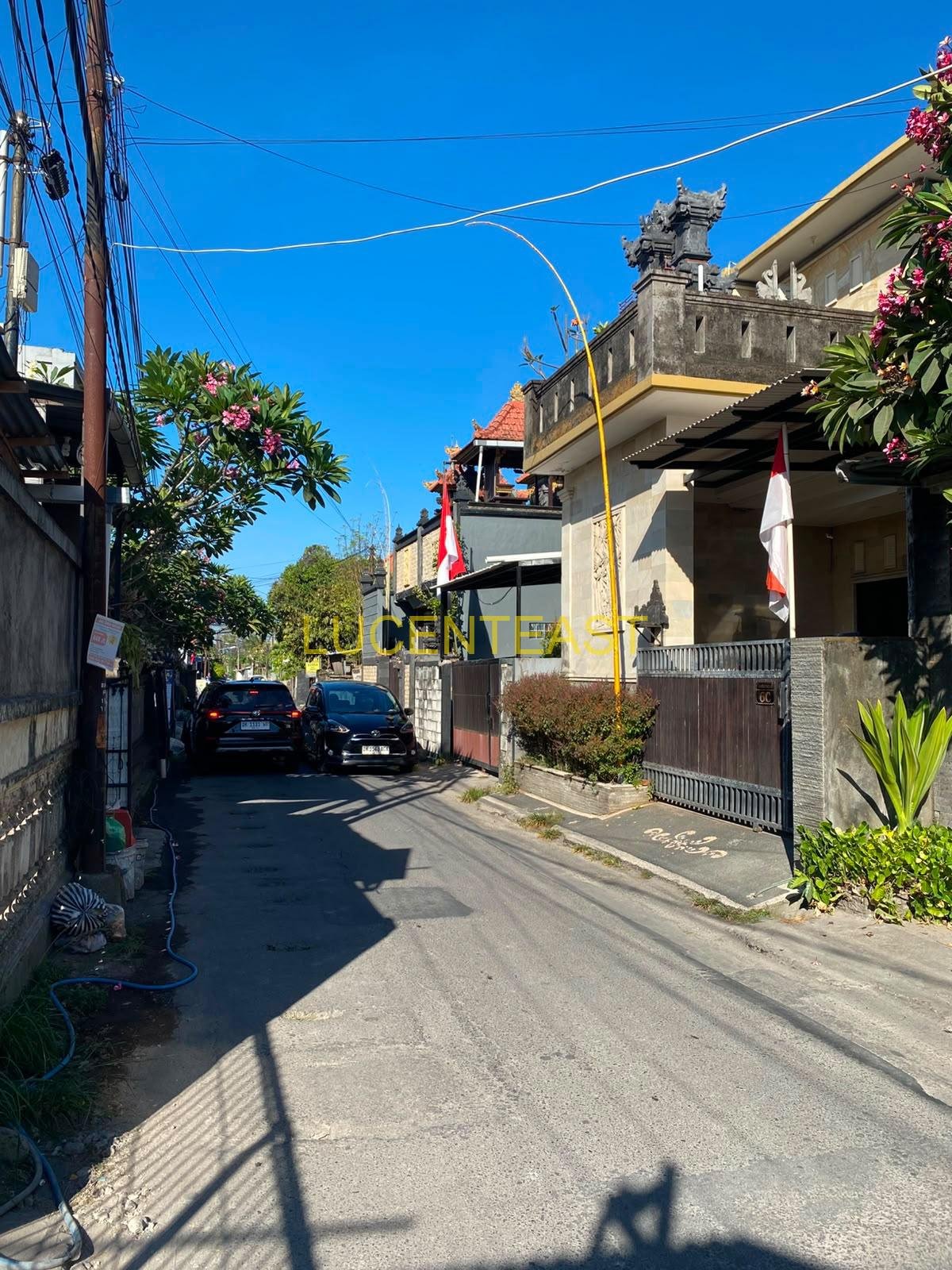 JUAL TANAH PLUS BANGUNAN KESIMAN