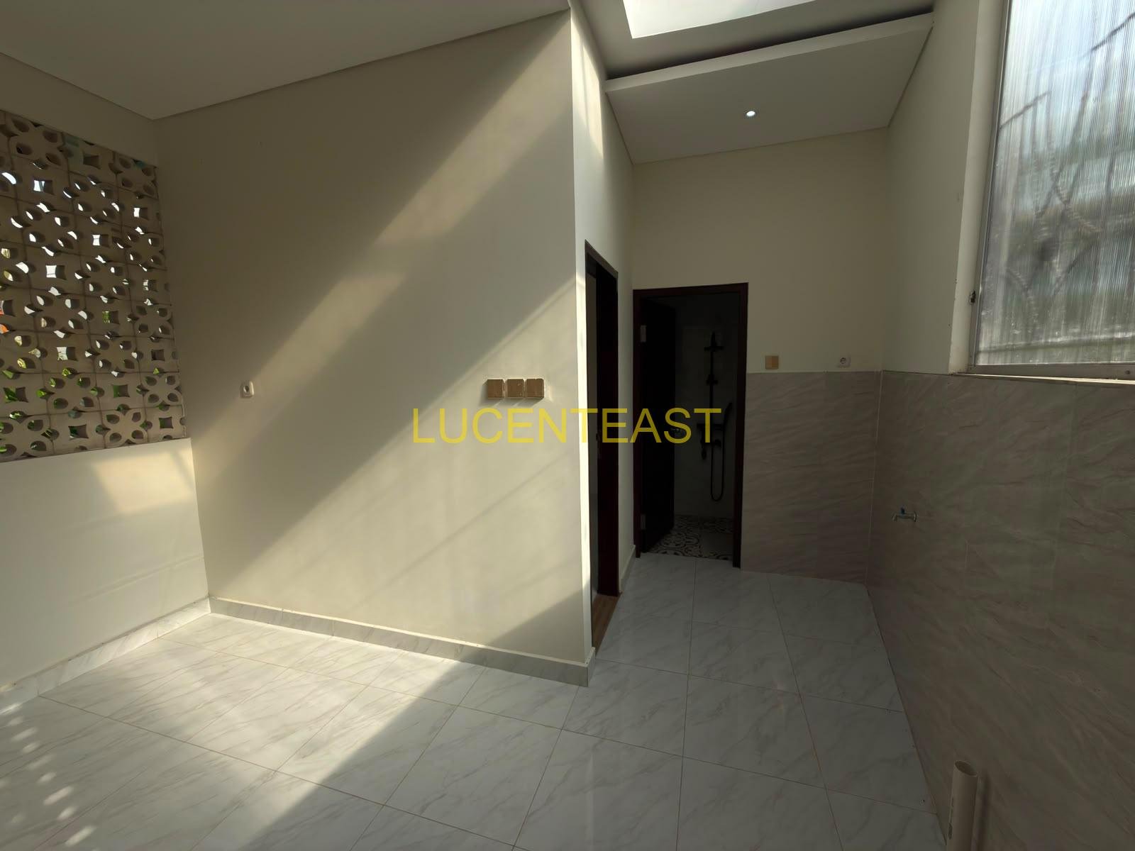 JUAL RUMAH GRESS DAN BARU RENON