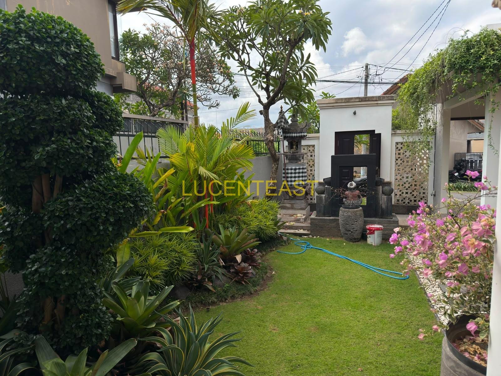 JUAL RUMAH GRESS DAN BARU RENON