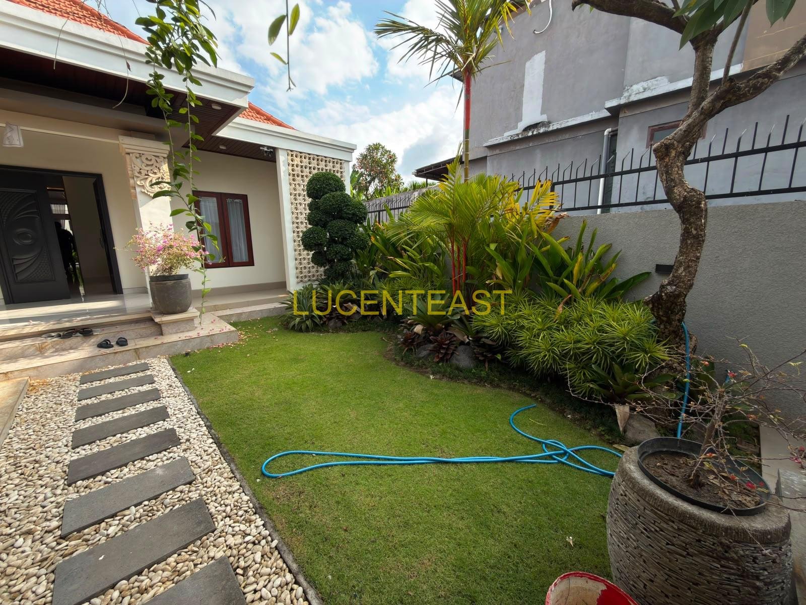 JUAL RUMAH GRESS DAN BARU RENON