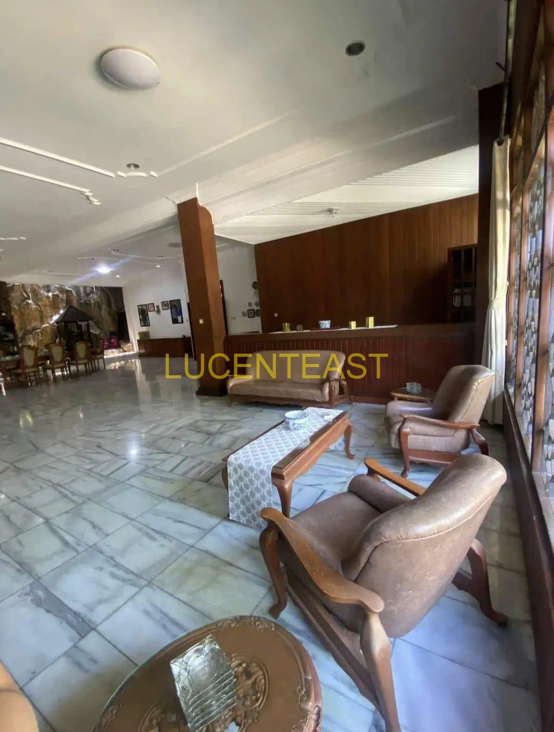 JUAL RUMAH MEWAH PUSAT KOTA DIPONEGORO