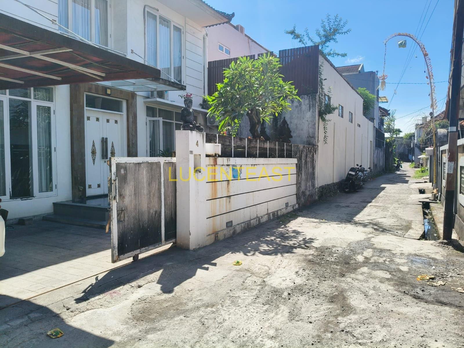 JUAL RUMAH LOKASI STRATEGIS TK BADUNG