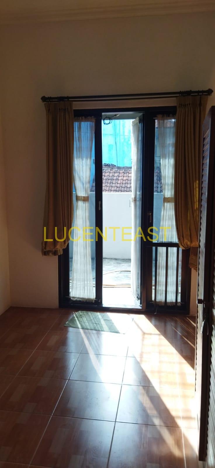 DIJUAL RUMAH LOKASI PUSAT KOTA GATSU BARAT