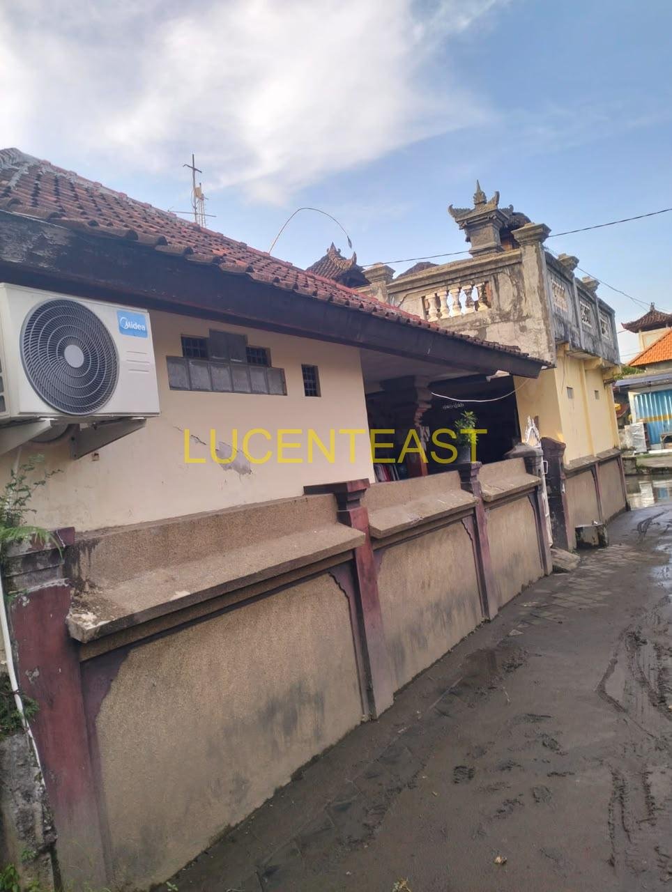 JUAL TANAH BONUS RUMAH KEROBOKAN