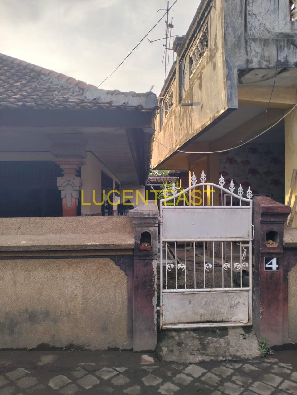 JUAL TANAH BONUS RUMAH KEROBOKAN