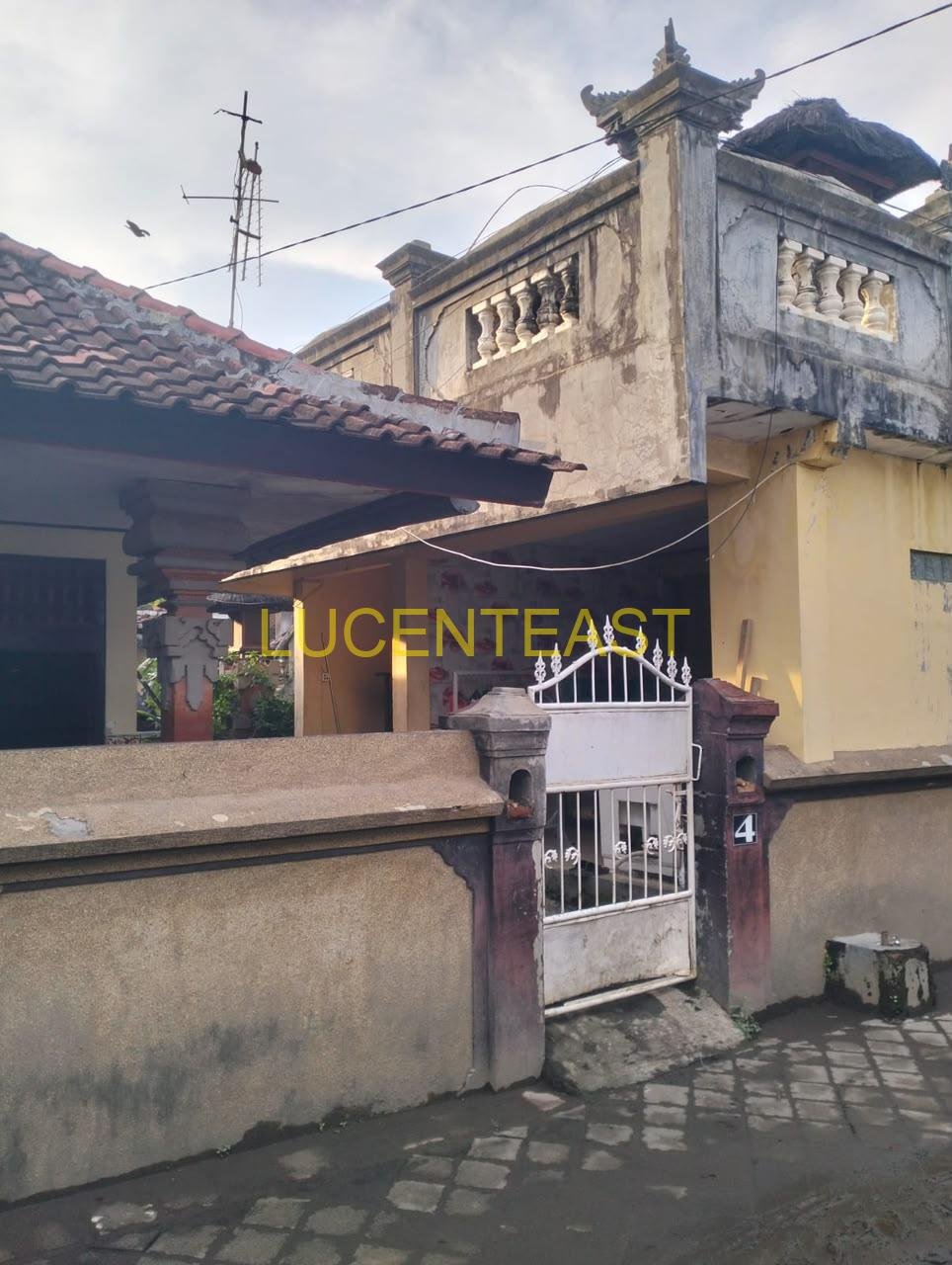 JUAL TANAH BONUS RUMAH KEROBOKAN