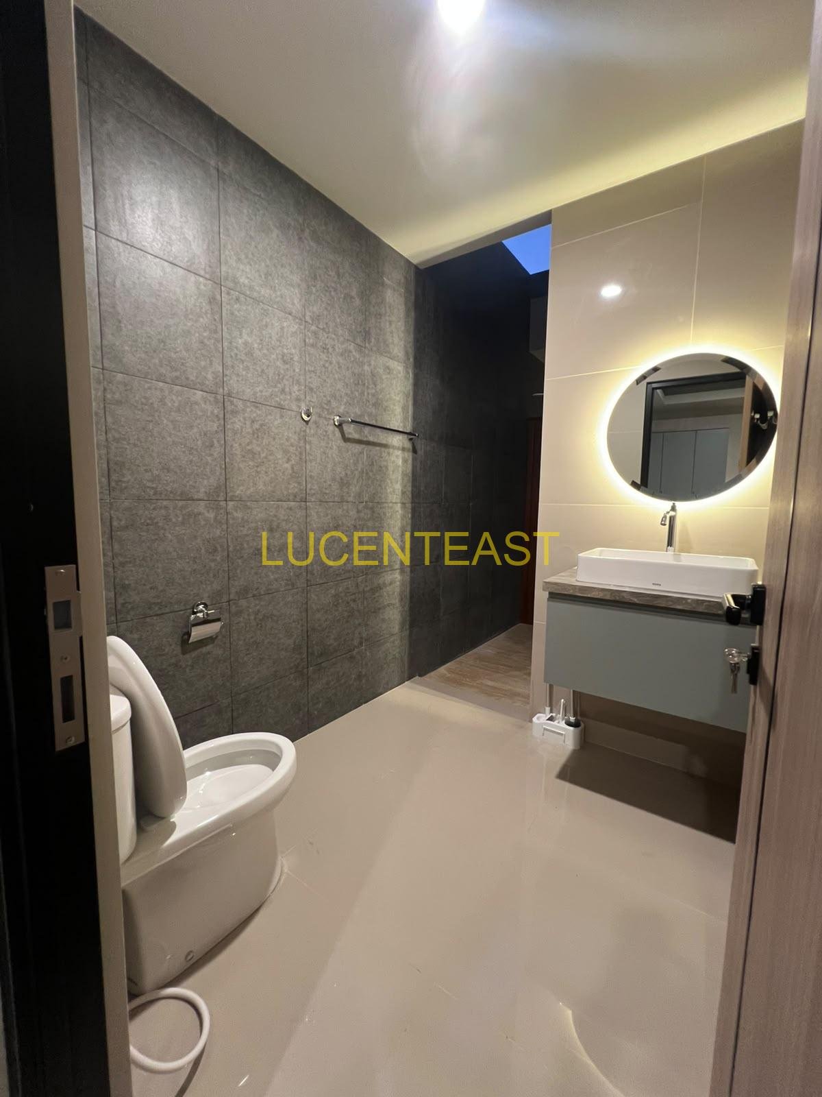 FOR RENT VILLA LOCATIAN IN CENTRAL CANGGU