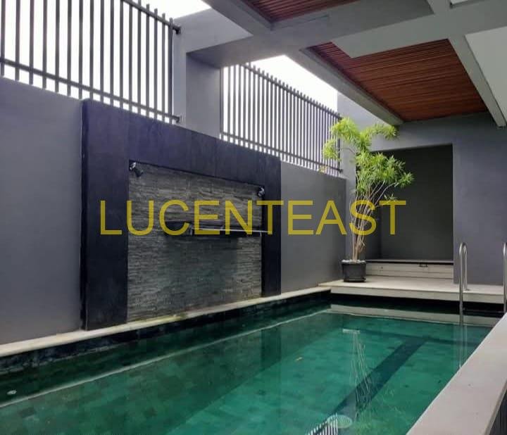 JUAL RUMAH SEMI VILLA KESAMBI