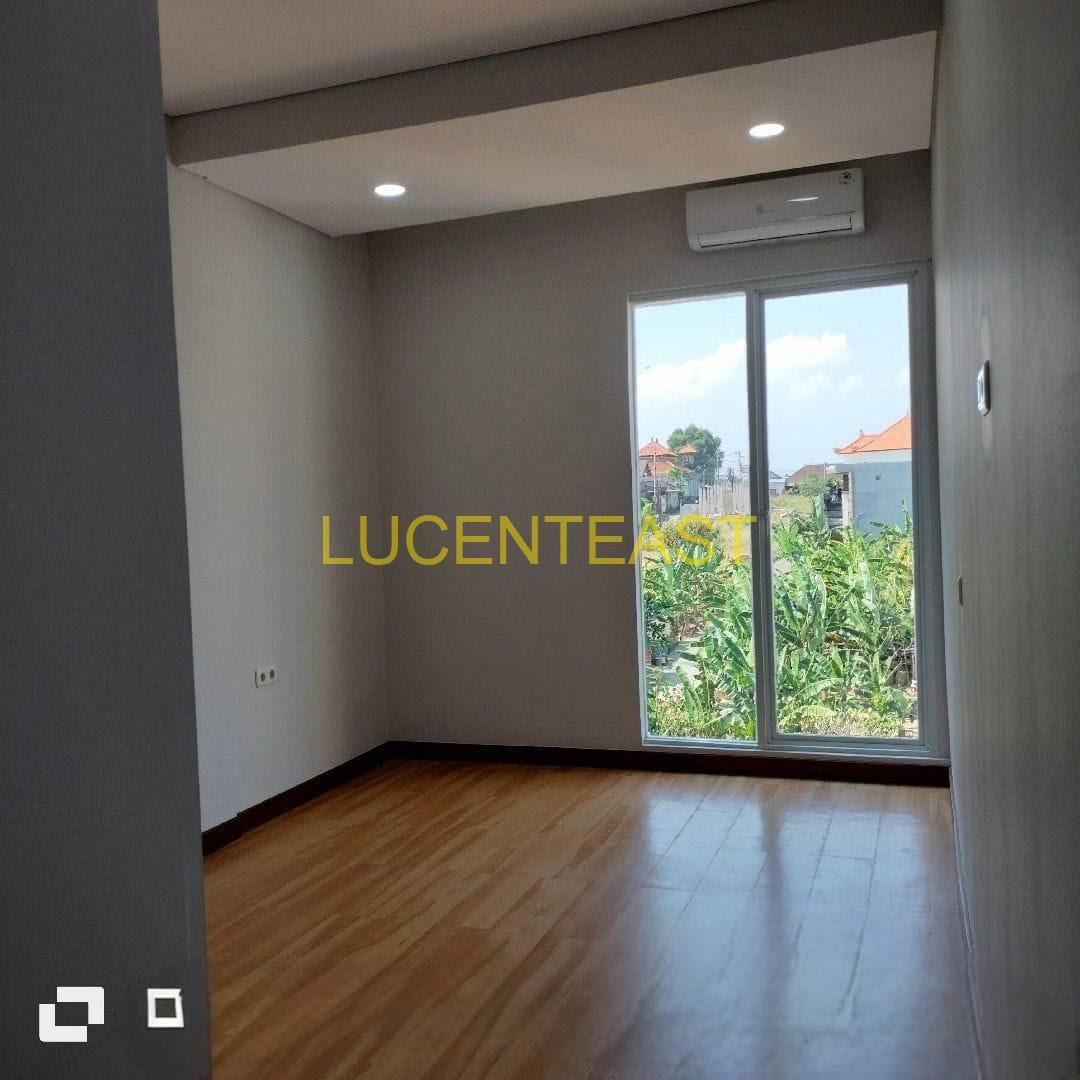 JUAL RUMAH SEMI VILLA KESAMBI