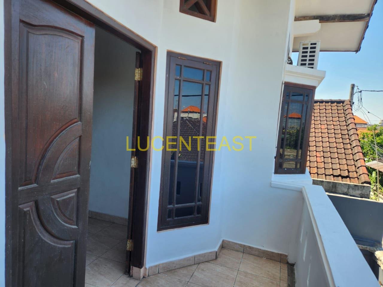 JUAL RUMAH 2 LANTAI PANJER
