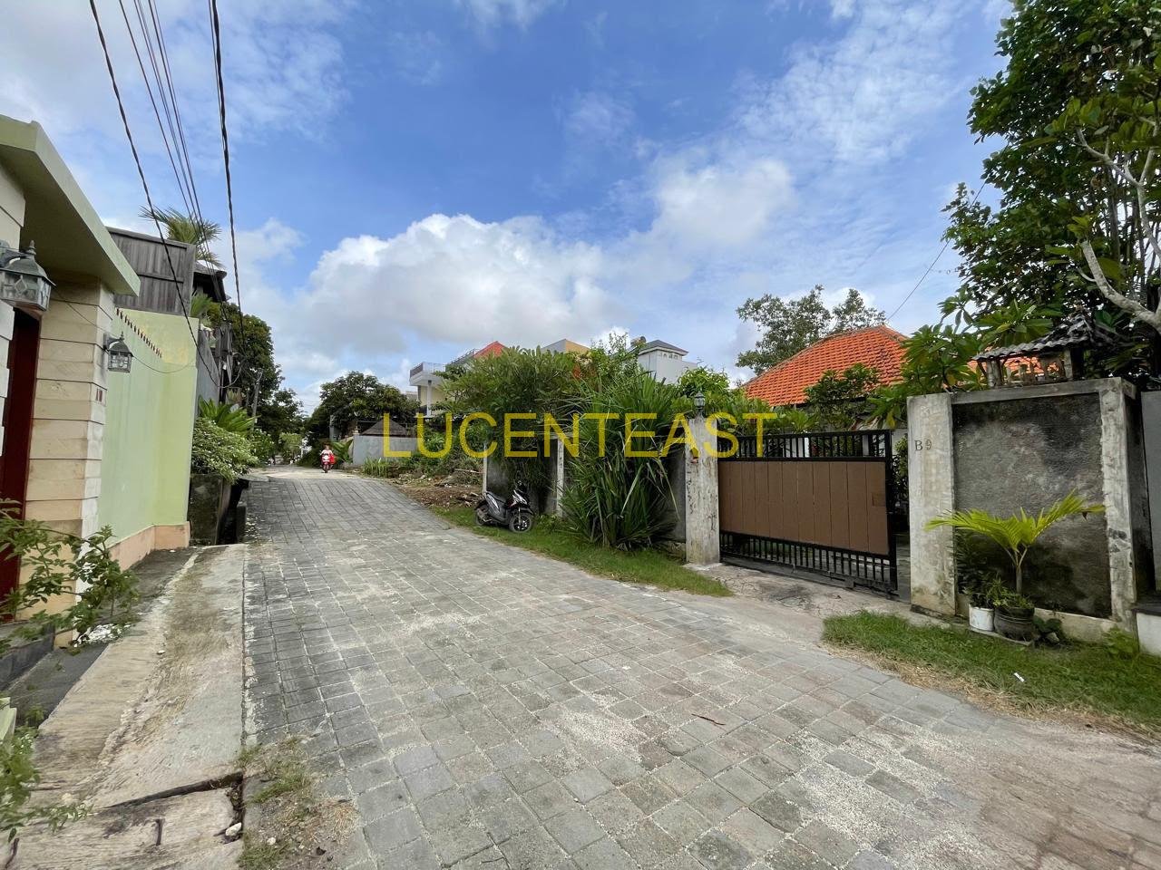 JUAL TANAH BONUS RUMAH PEGUYANGAN