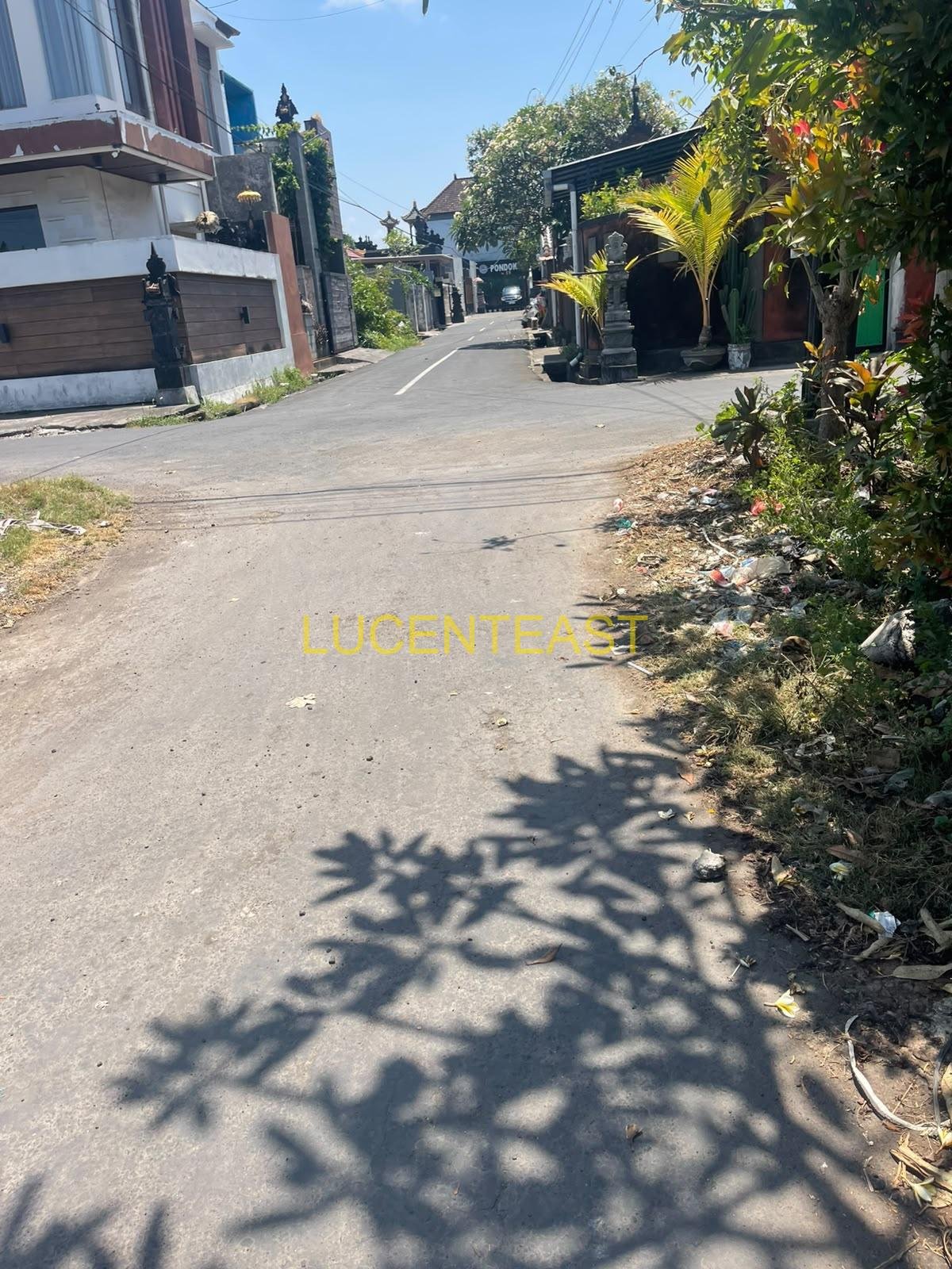 DIJUAL RUMAH 2 LANTAI RENON