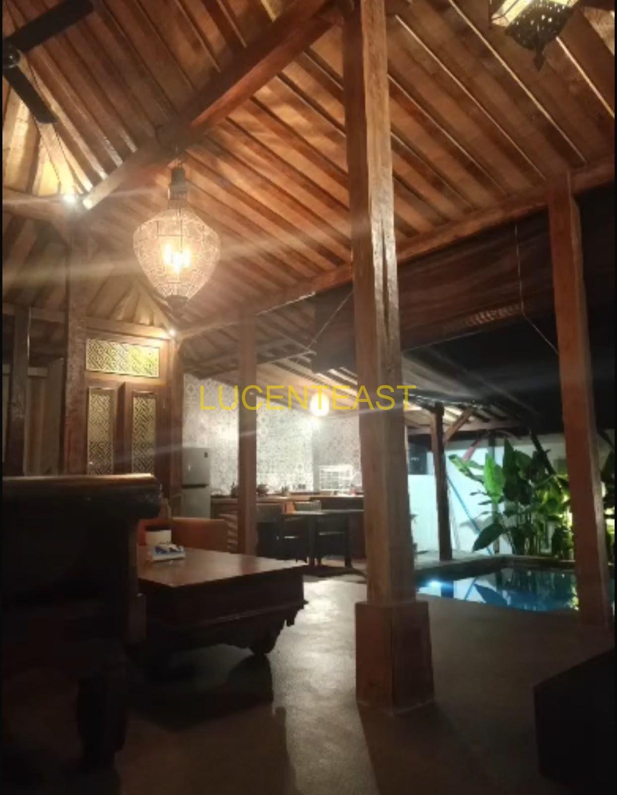 JUAL VILLA JOGLO TUMBAK BAYUH