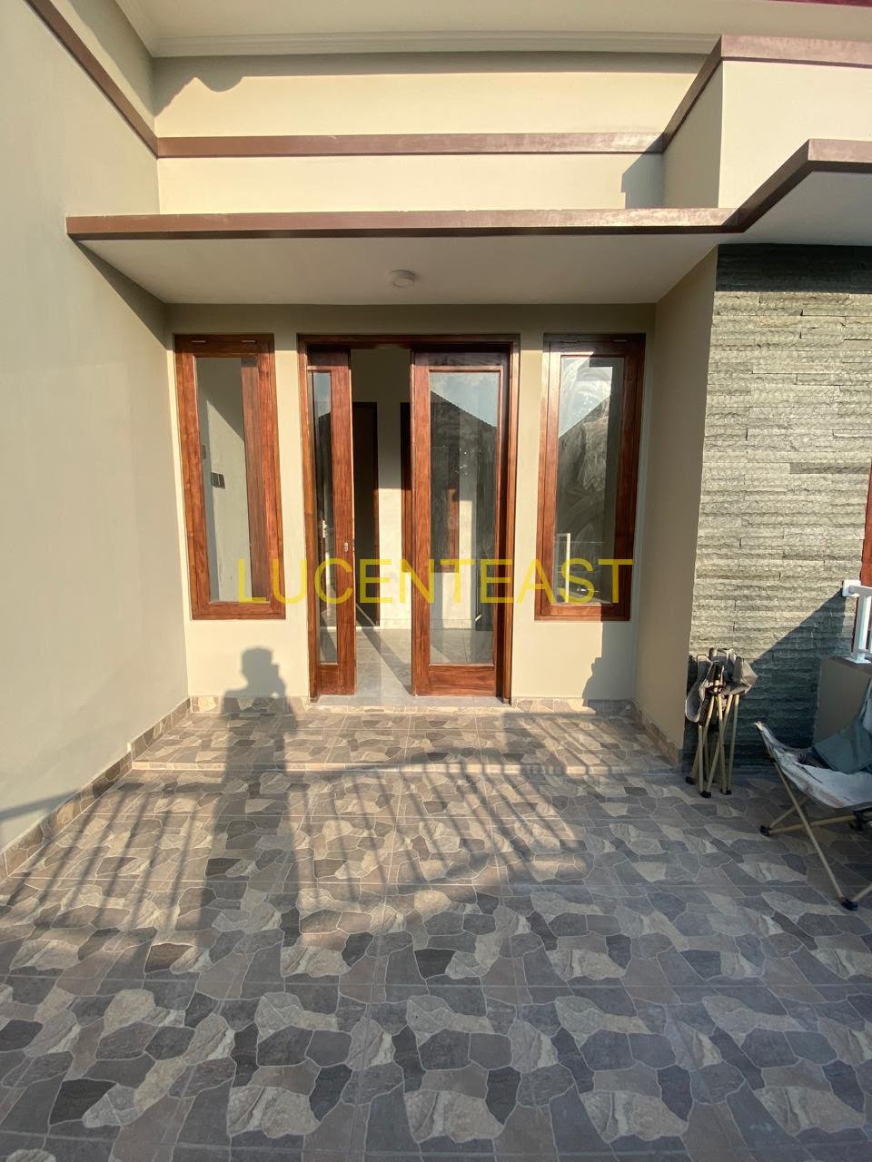 JUAL RUMAH ONE GATE AT MOYO