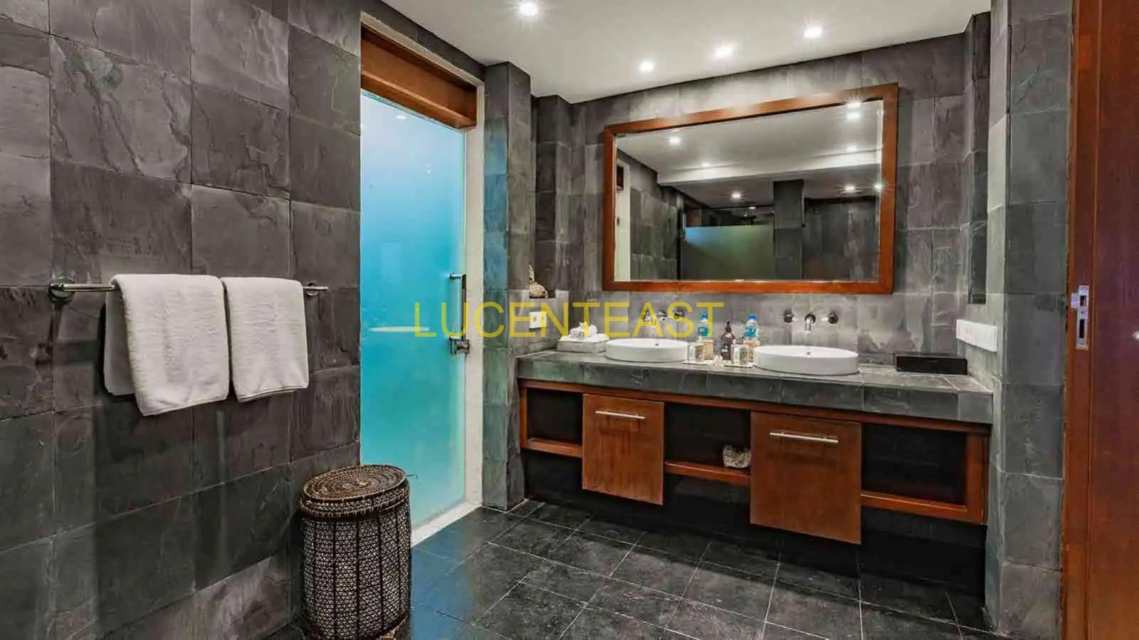 FOR SALE LUXUARY MODERN VILLA PANDAWA