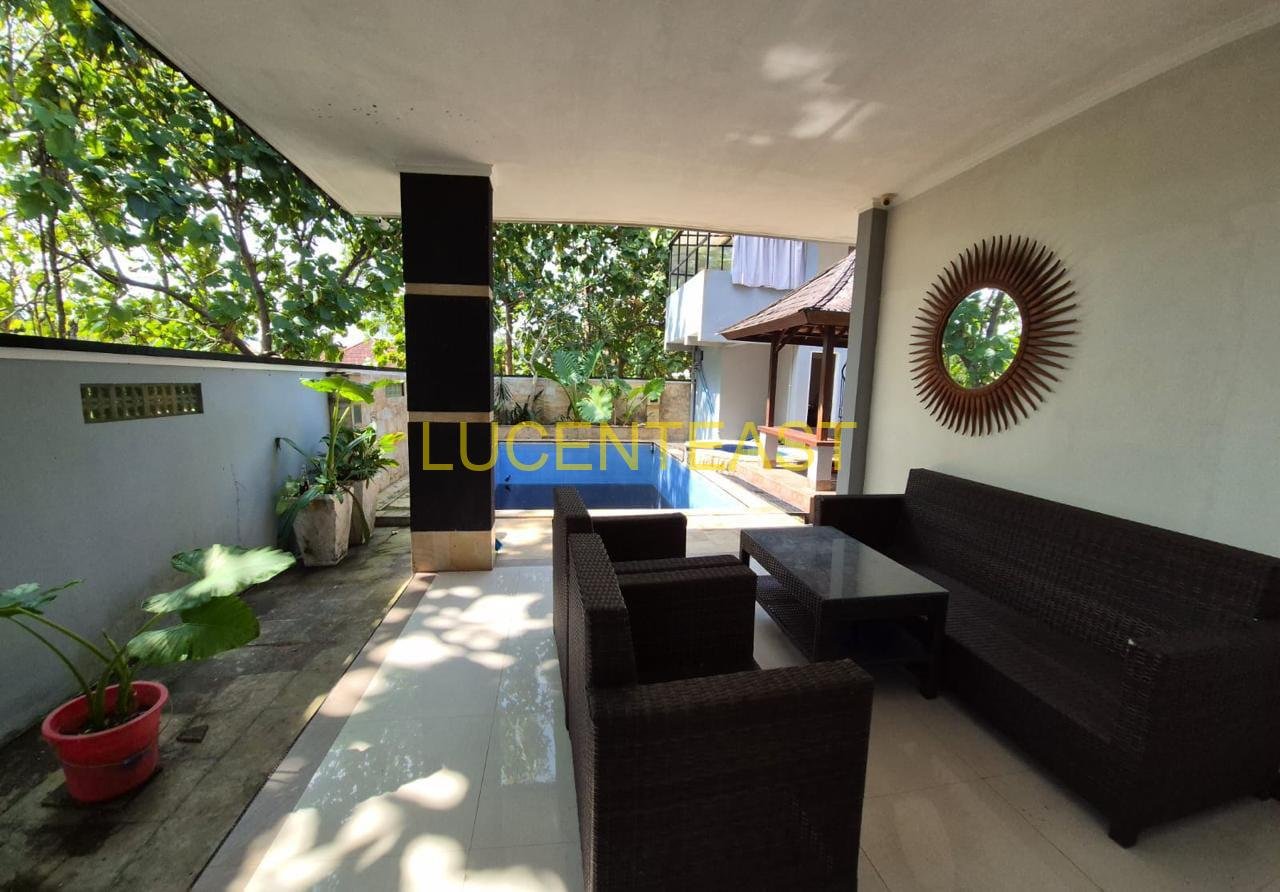 JUAL RUMAH SEMI VILLA PURI GADING