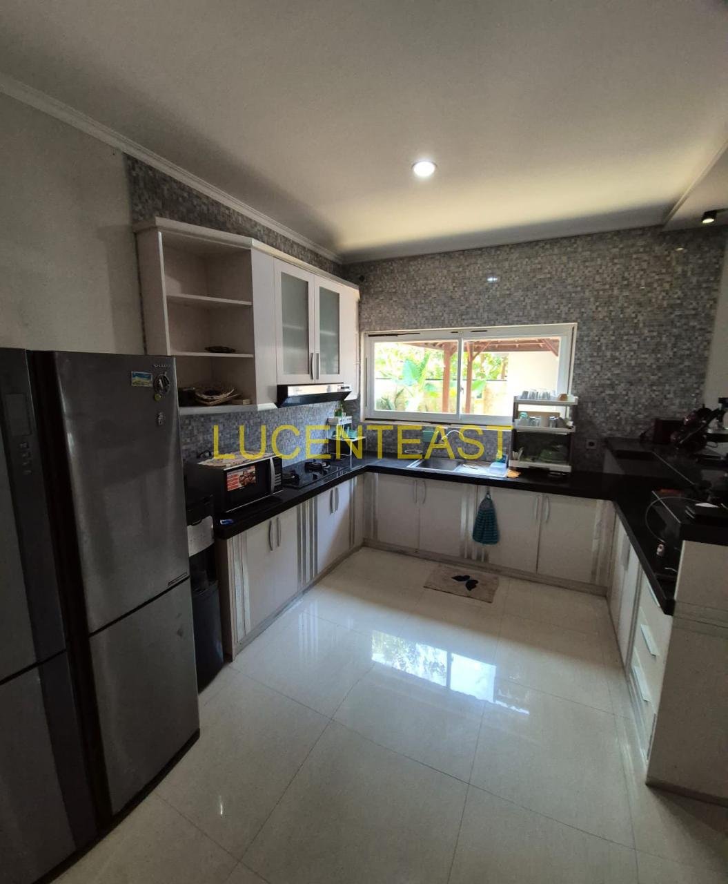 JUAL RUMAH SEMI VILLA PURI GADING