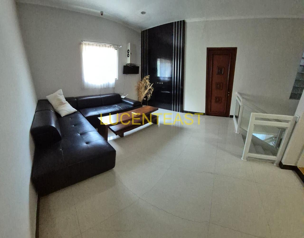DIJUAL RUMAH SEMI VILLA LOKASI PURI GADING