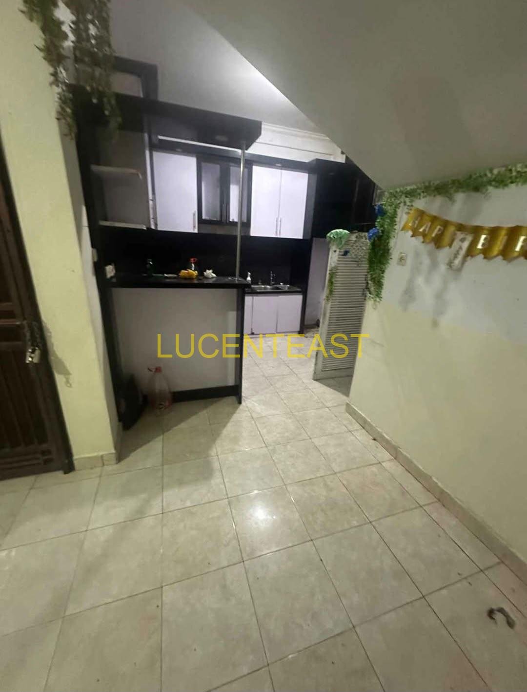 JUAL RUMAH LOKASI PRIME RENON