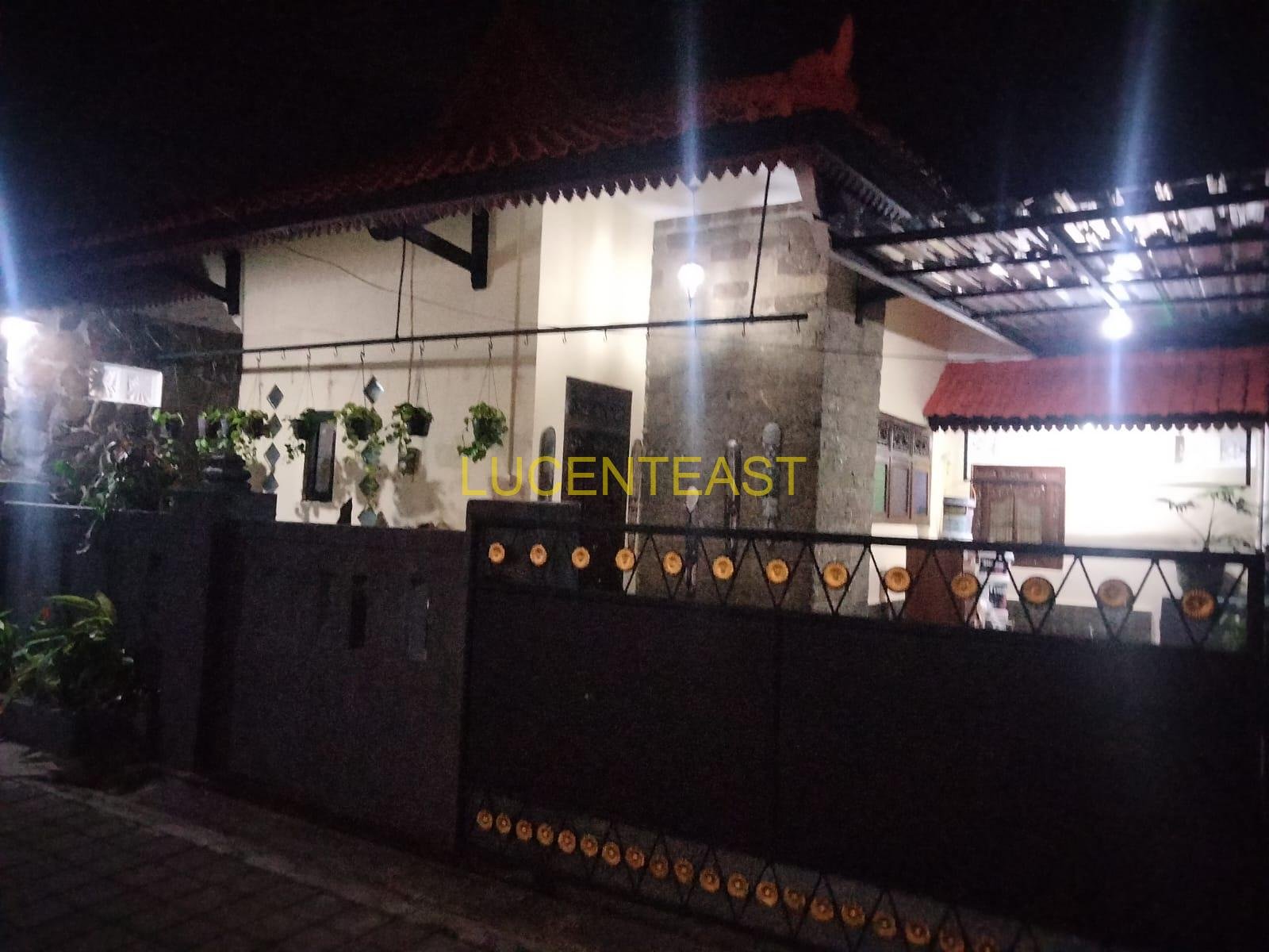 DIKONTRAKKAN RUMAH SIAP HUNI KESIMAN
