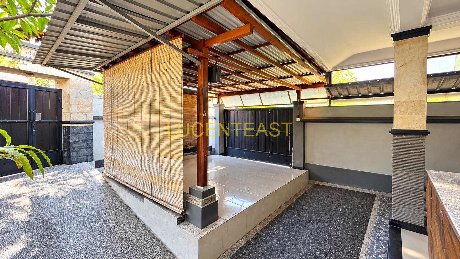 JUAL RUMAH 2 LANTAI MEWAH PENATIH