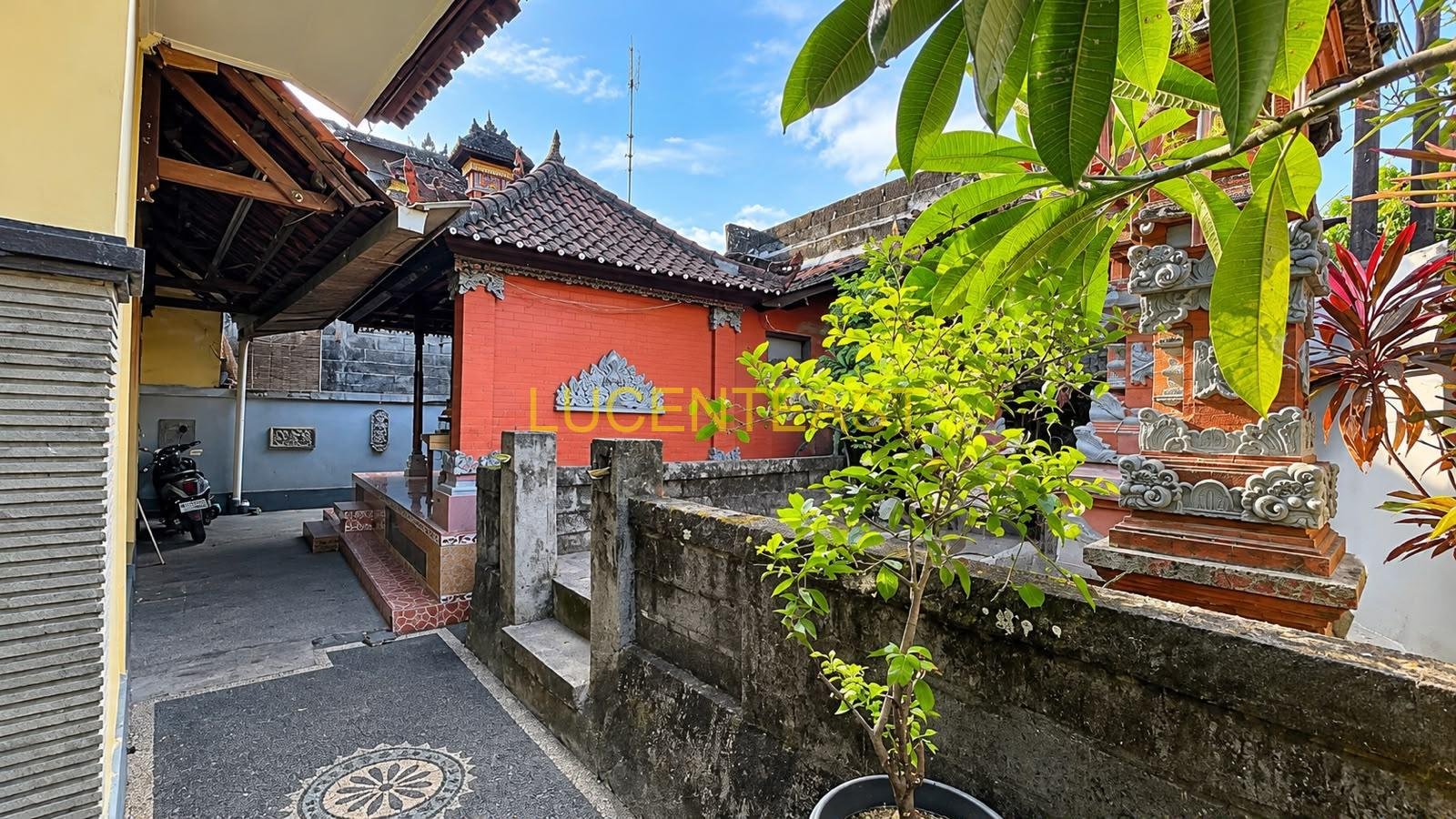 JUAL RUMAH 2 LANTAI MEWAH PENATIH