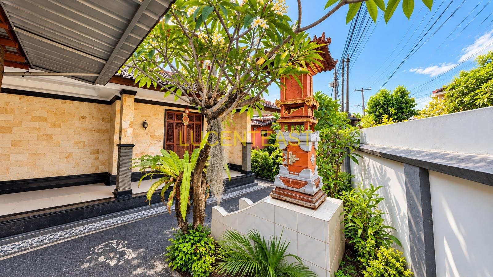 JUAL RUMAH 2 LANTAI MEWAH PENATIH
