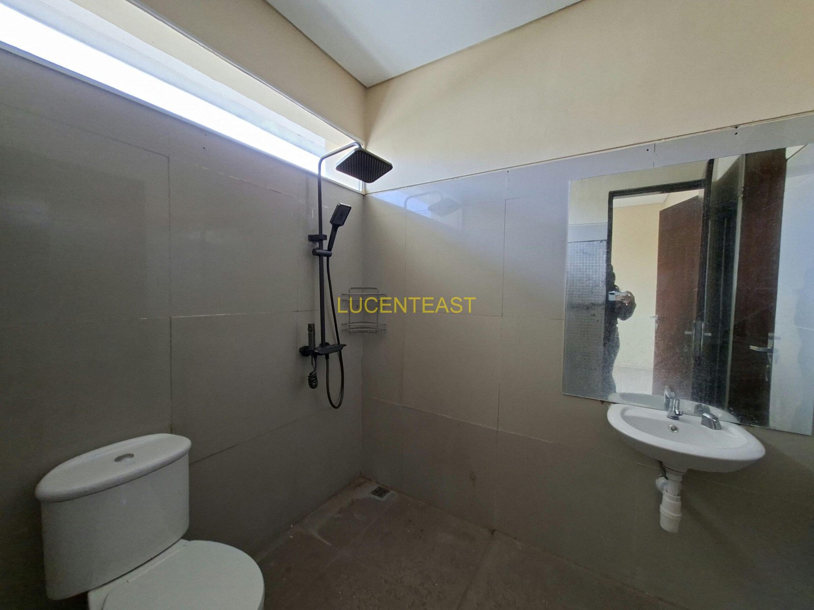 JUAL RUMAH SEMI VILLA AT JIMBARAN