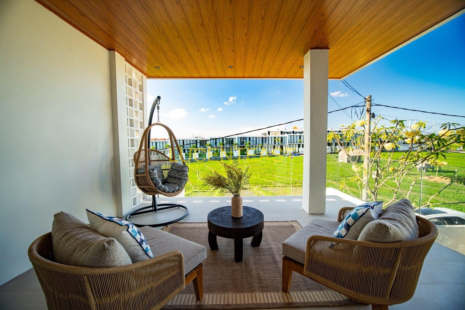 JUAL VILLA MODERN TROPICAL CANGGU